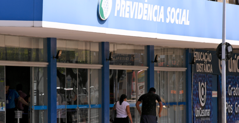 Governo institui programa para reduzir fila da Previdência Social