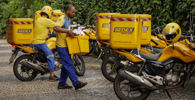 Receita Federal e Correios se mobilizam para levar ajuda ao RS