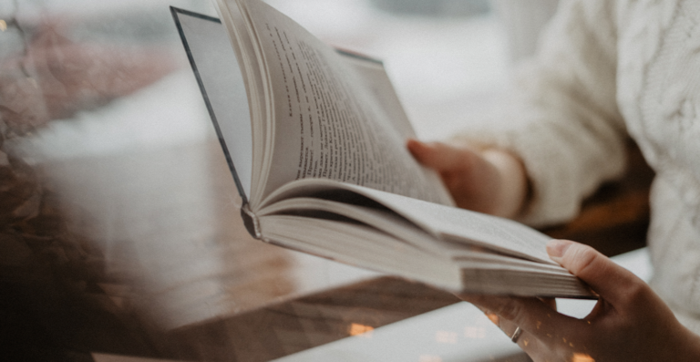 Livro sobre sistema tributário é lançado