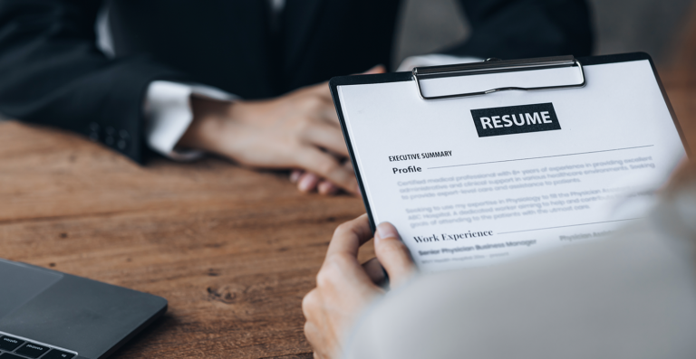 Recrutadores do Google oferecem dicas para montar seu currículo