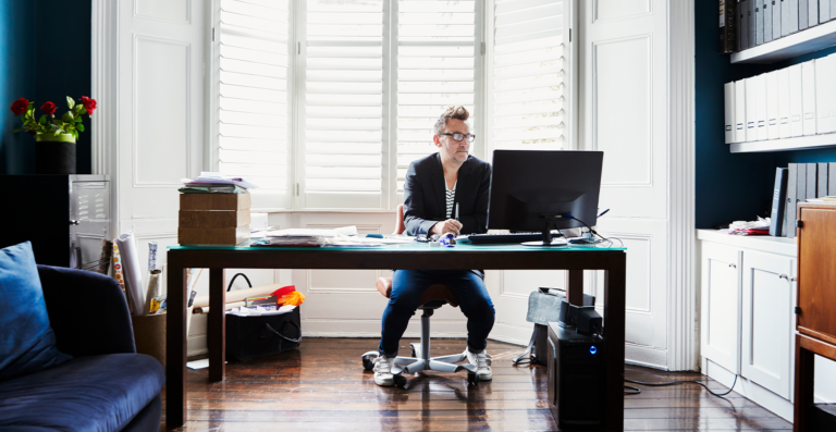 Empresas podem pôr fim ao home office e exigir volta ao presencial