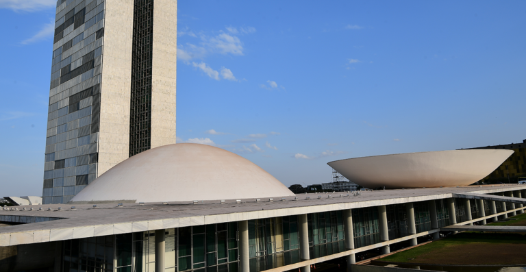 Governo mandará reforma do IR ao Congresso em 60 dias