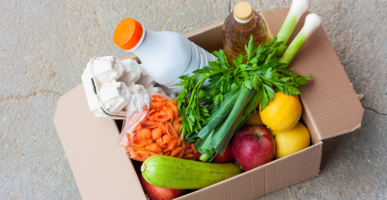 Aprovada proposta que reduz impostos de empresas que doarem alimentos