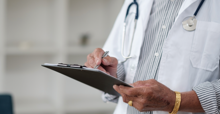 Empregadores poderão acessar e conferir atestados médicos em novo sistema