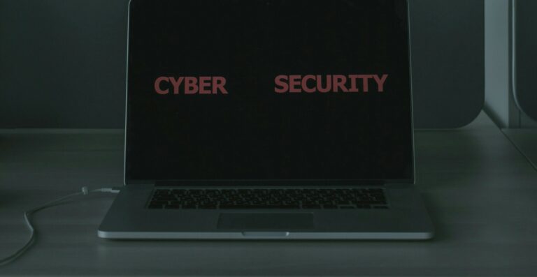 Quais as principais tendências e desafios da segurança em nuvem atualmente?