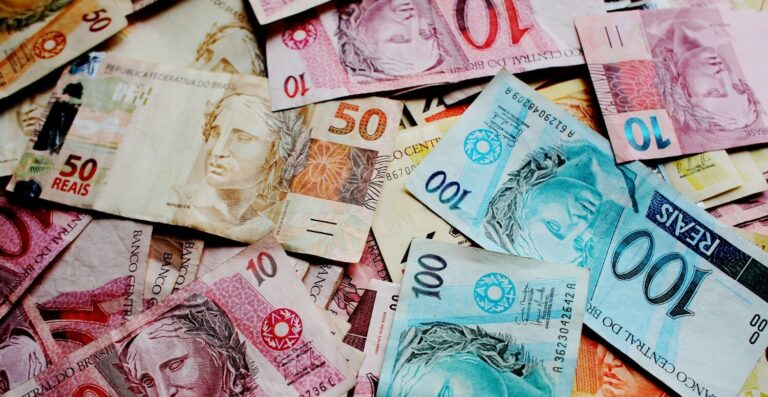 Reforma Tributária pode elevar custos para pequenas empresas, alerta especialista