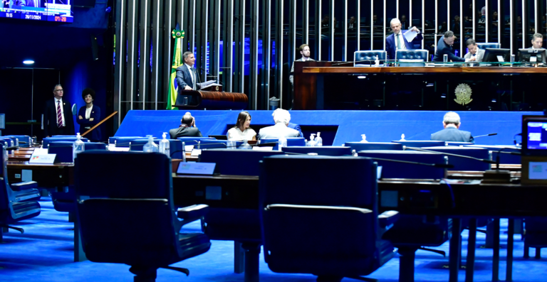 PL aprovado quer ampliar concessão do seguro-desemprego