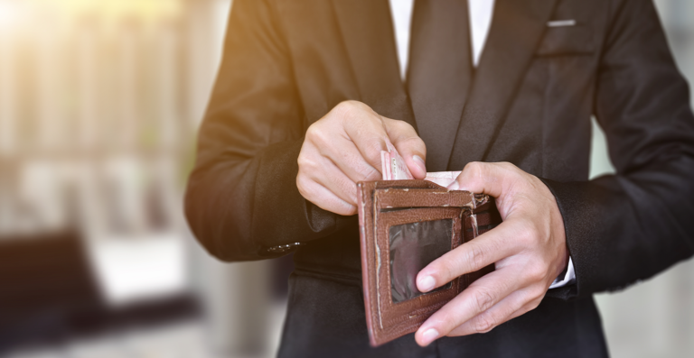 Governo avalia impacto de alterar política do salário mínimo