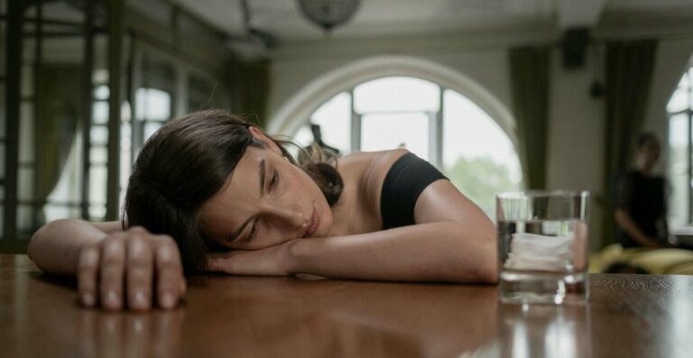 Demissão por justa causa: TST mantém decisão em caso de dependência química