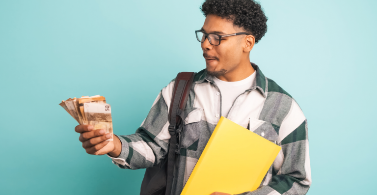 Salário mínimo 2025 pode chegar a R$ 1.524