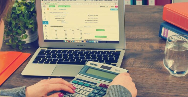 IR para autônomos: entenda a tributação e as deduções permitidas