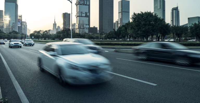 IPVA 2025: posso pagar menos registrando meu carro em outro estado?