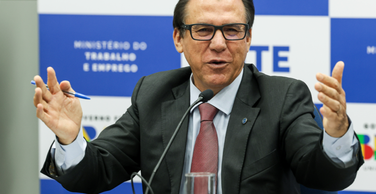 Dados do Novo Caged são apresentados nesta quarta-feira (26)