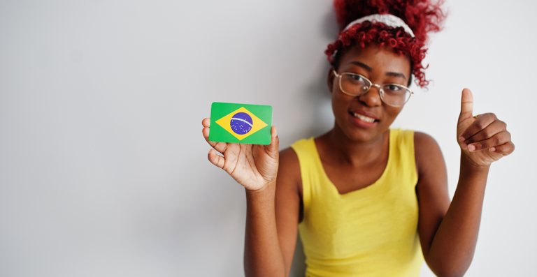 Contratações internacionais de brasileiros crescem 53% em 2024
