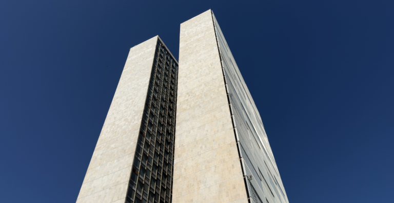Nova faixa de isenção do IR: governo leva projeto ao Congresso nesta terça (18)