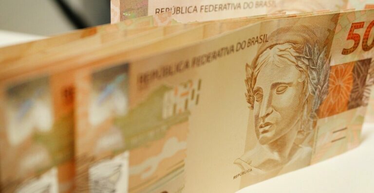 Remuneração de executivos C-Level permanece estável no Brasil
