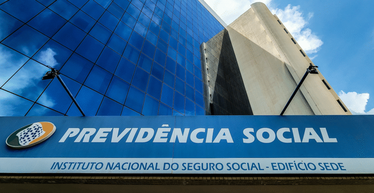 PF investiga 11 entidades por fraude no INSS e mira outras 20