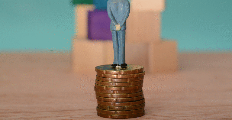 CNU 2025 terá 3.352 vagas e salários de até R$ 17 mil