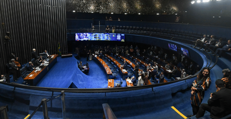 Comissão aprova isenção de IR até R$ 5 mil mensais