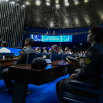 Comissão analisará medida provisória que compensa IOF