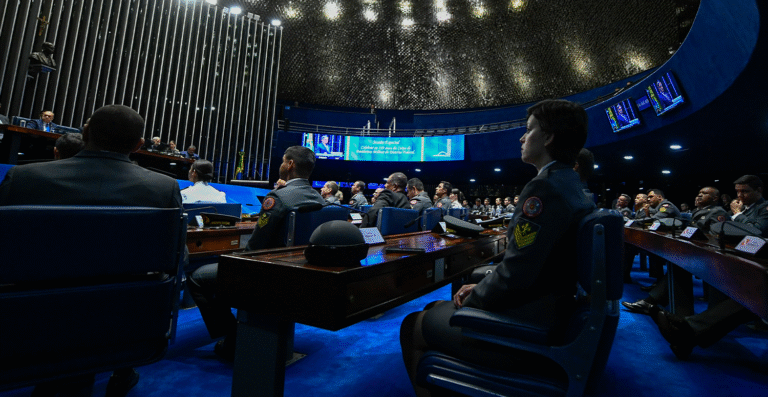 Comissão analisará medida provisória que compensa IOF