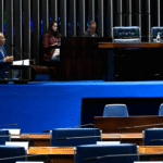 Câmara debate isenção de IR e relator propõe ampliar desconto