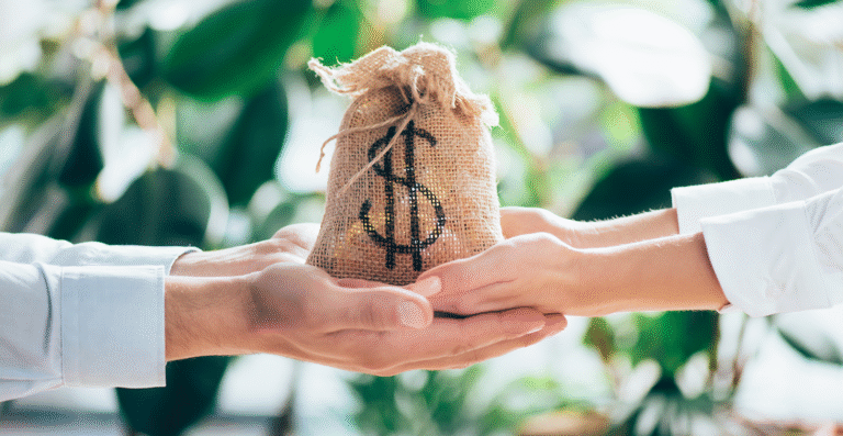 Trabalhadores receberão parte do lucro do FGTS