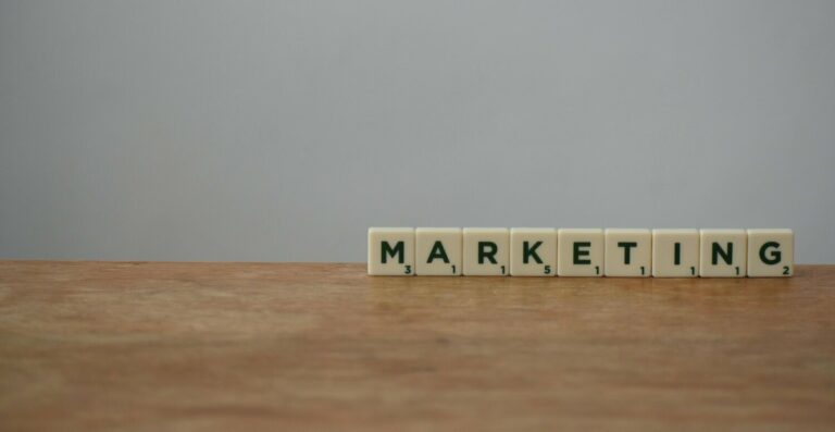 Marketing pessoal vs. institucional: entenda as diferenças e estratégias