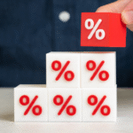 Juros de crédito consignado para CLT chegam a 122% ao ano, revela BC