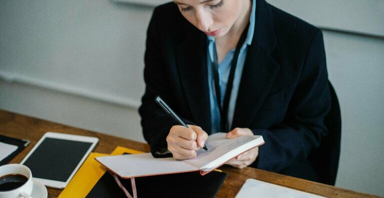 Custos fixos e variáveis: entenda a diferença e maximize seus lucros