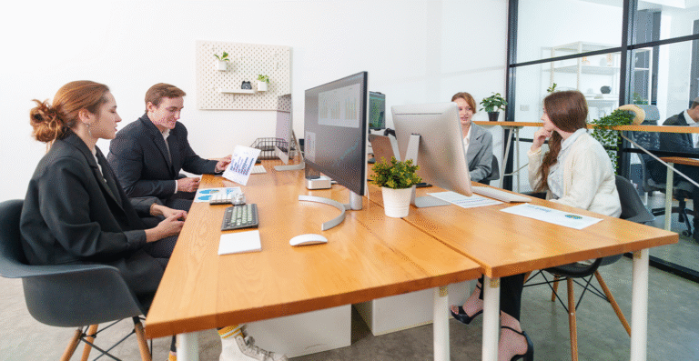 Reforma tributária desafia estrutura dos escritórios e impulsiona demandas consultivas e regulatórias, aponta Reuters