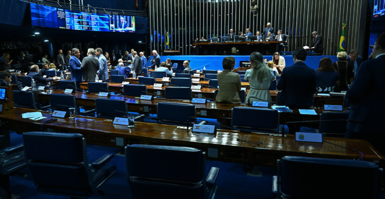 Câmara deve votar PLP 108 da reforma em dezembro