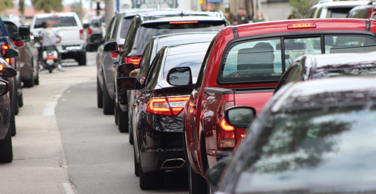 Comissão especial aprova proposta que isenta IPVA de veículos com mais de 20 anos