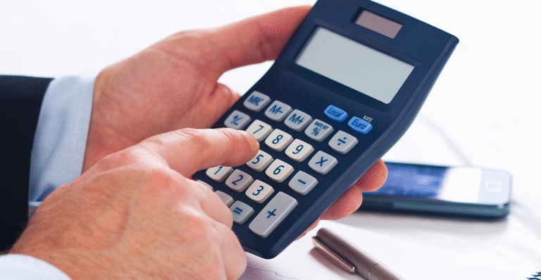 Reajuste salarial: entenda o que é, como funciona e como calcular