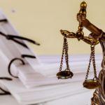 Decisões judiciais aliviam carga tributária sobre taxas de delivery, mas benefício ainda depende de ação individual