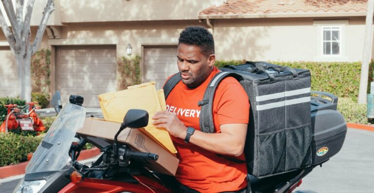 Motoboys: adicional de periculosidade de 30% entra em vigor em abril de 2025