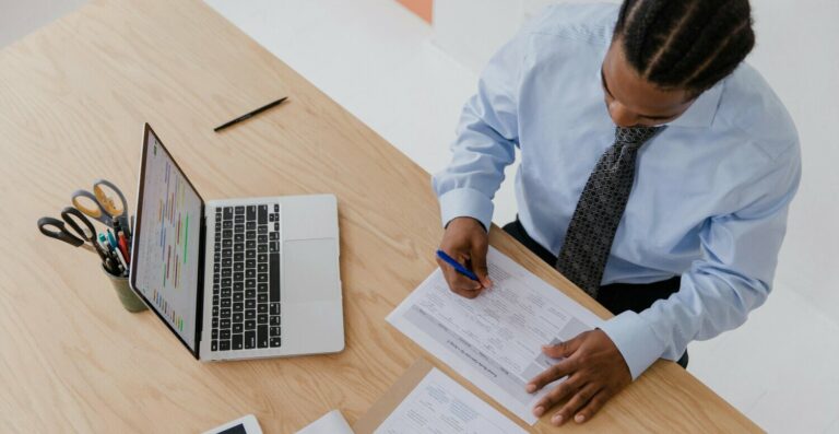 ICMS no desembaraço aduaneiro: entenda o diferimento e regime especial