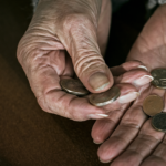 PL limita acesso ao crédito para beneficiários do BPC