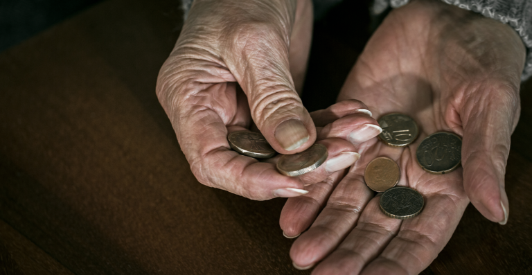 PL limita acesso ao crédito para beneficiários do BPC