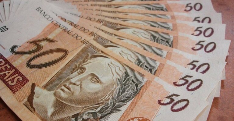 Salário mínimo no Brasil