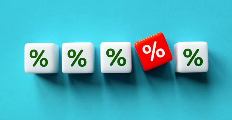 Copom mantém Selic em 15% e indica corte de juros adiante