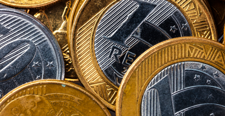 Trabalhadores podem receber saldo retido do saque-aniversário