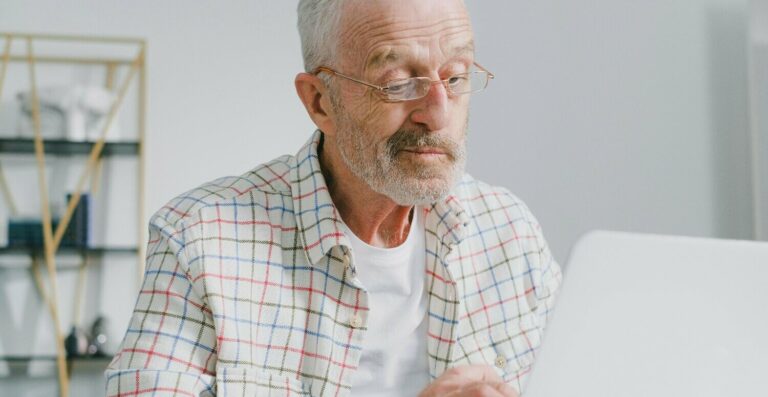 IA em prefeituras: modelos preditivos, PLN e IA generativa impulsionam serviços