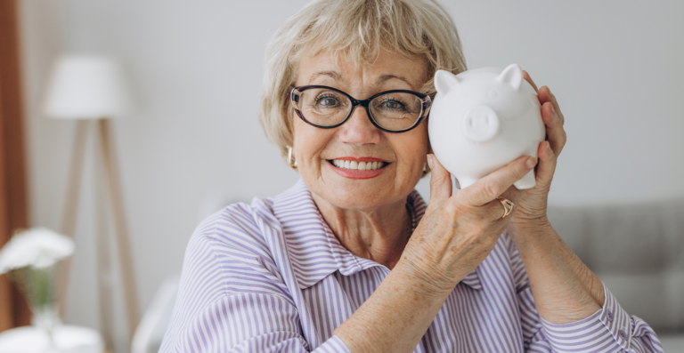 Governo prepara antecipação do 13º do INSS