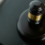 Empresa consegue barrar aumento de imposto com decisão judicial inédita