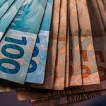 Salário mínimo deve ter ganho real de 2,3% em 2027