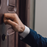 INSS alerta para golpe com falsos servidores em residências