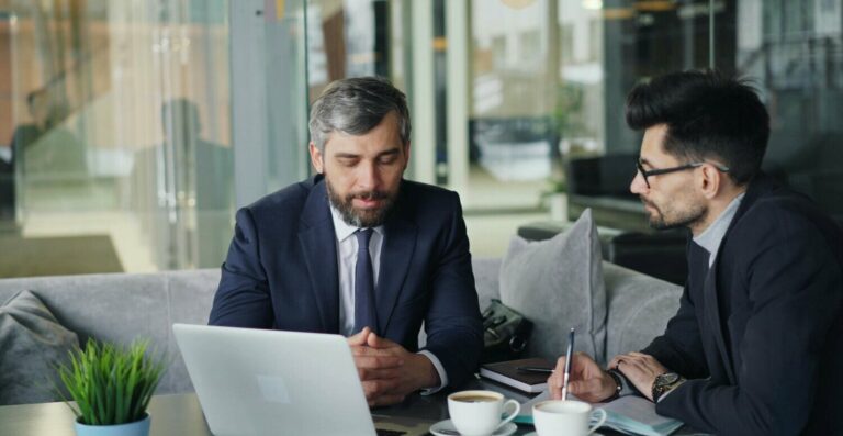 STF debate contribuição previdenciária sobre aviso-prévio