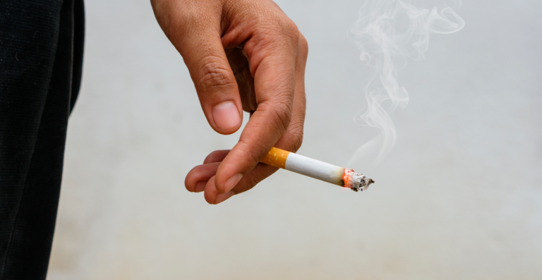 PGFN e Receita notificam empresas de cigarro por dívida bilionária