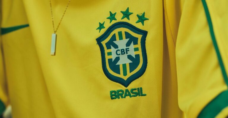 Brasil joga na segunda (29): trabalhador tem direito a folga para assistir?